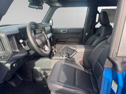 New 2025 Ford Bronco Badlands image 9