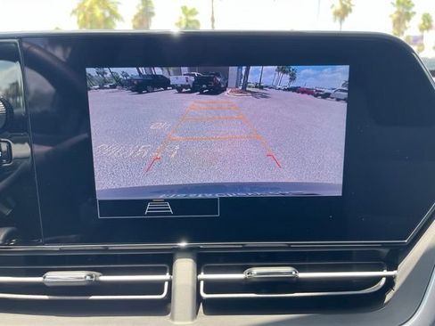 Used 2026 Chevrolet Trax RS FWD image 14