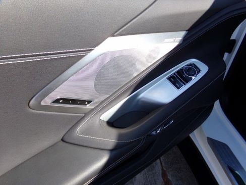 Used 2021 Chevrolet Corvette Stingray Preferred Cpe w/ Z51 Performance Package image 14