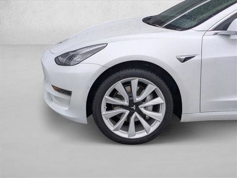 Used 2018 Tesla Model 3 Long Range image 24