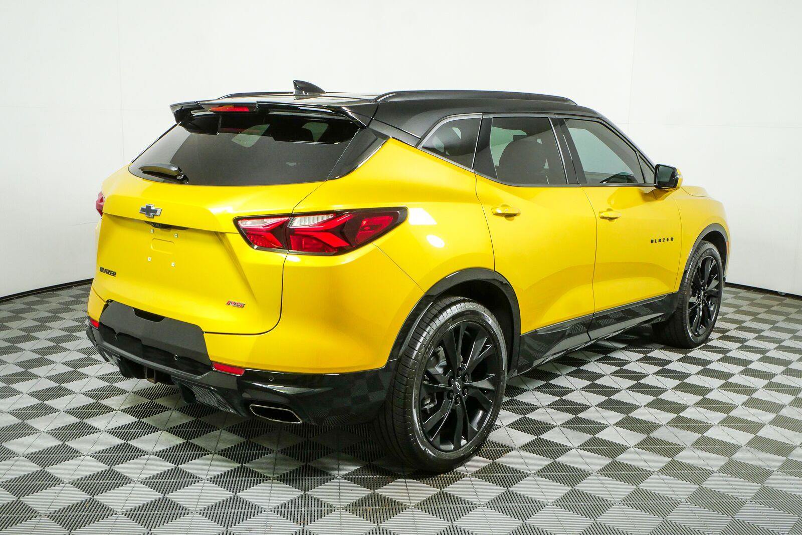 Used 2022 Chevrolet Blazer RS w/ Enhanced Convenience Package FWD image 3