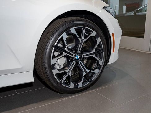 Used 2025 BMW 330i xDrive Sedan w/ Convenience Package AWD/4WD image 6