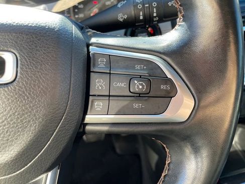 Used 2022 Jeep Compass Limited image 32