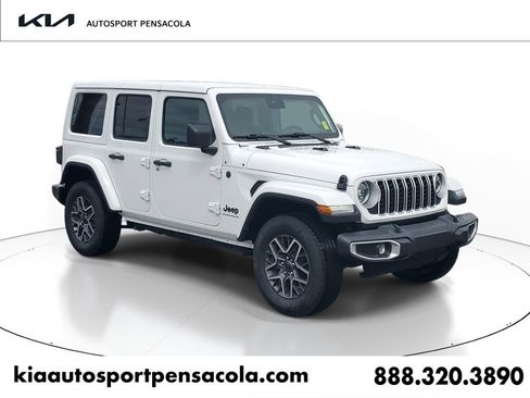 Used 2025 Jeep Wrangler Unlimited Sahara AWD/4WD image 1