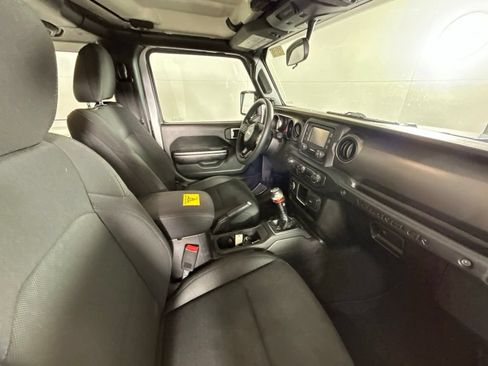 Used 2019 Jeep Wrangler Sport AWD/4WD image 15