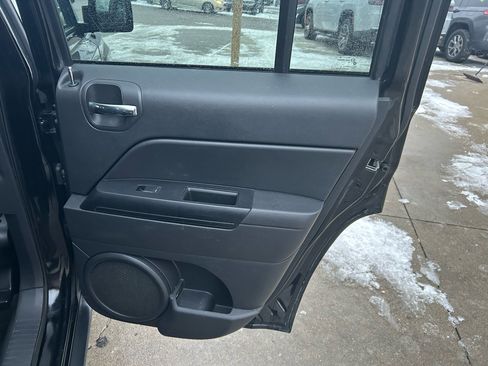 Used 2017 Jeep Patriot High Altitude image 16