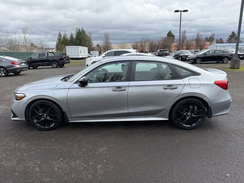 Used 2023 Honda Civic Sport image 5