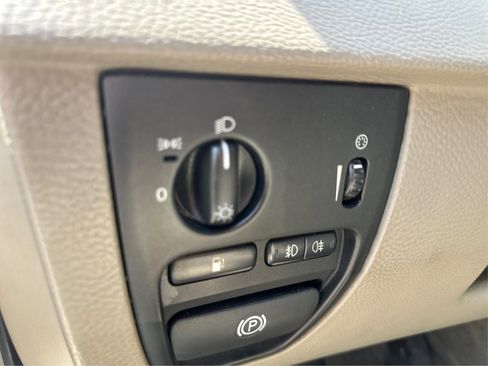 Used 2004 Volvo XC90 2.5T image 16