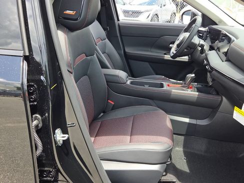 New 2026 Nissan Kicks SR w/ SR Premium Package FWD image 13