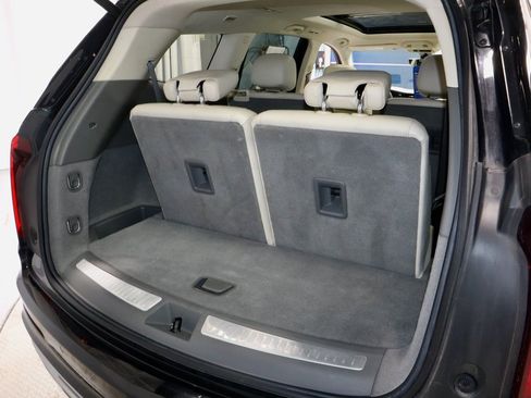 Used 2023 Cadillac XT6 Premium Luxury w/ Technology Package image 15