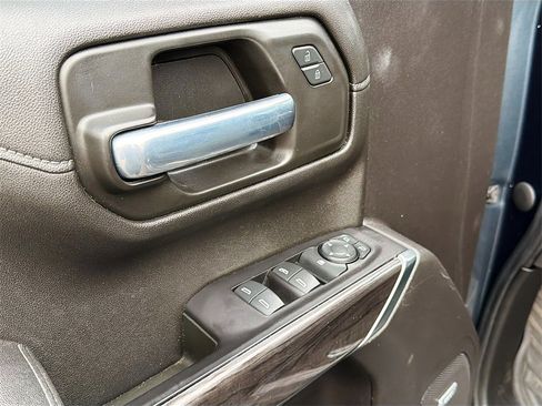 Used 2021 Chevrolet Silverado 1500 LT Trail Boss w/ Convenience Package II image 17