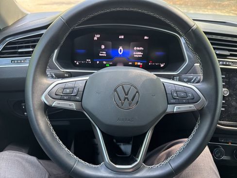 Used 2024 Volkswagen Tiguan S image 11