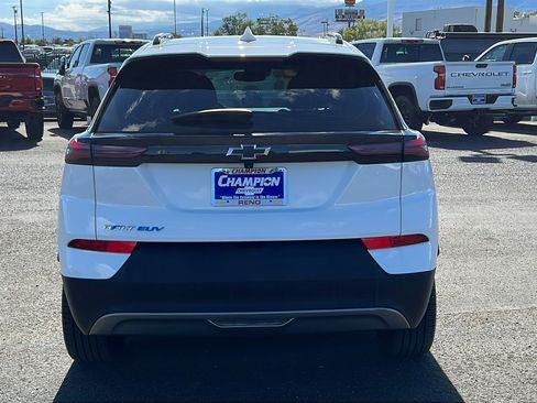 Certified 2023 Chevrolet Bolt EUV LT w/ Convenience Package image 6