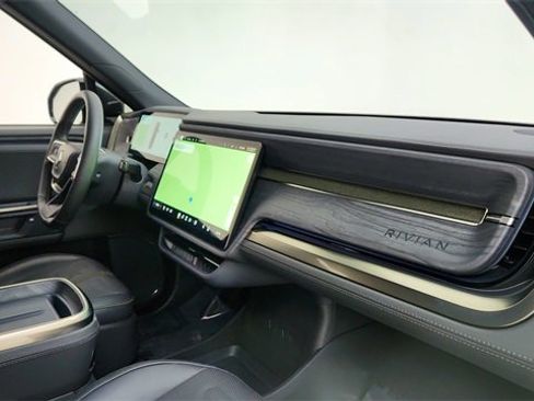 Used 2025 Rivian R1T Adventure image 21