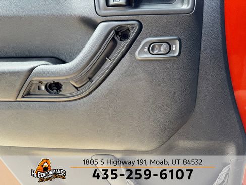 Used 2014 Jeep Wrangler Rubicon w/ Power Convenience Group AWD/4WD image 15