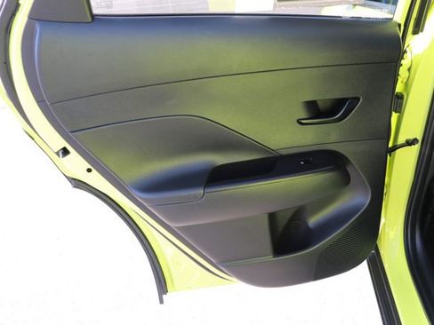 Used 2025 Hyundai Kona SEL image 11