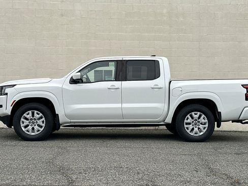 Used 2023 Nissan Frontier SV w/ Tow Package image 7