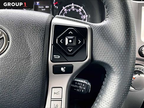 Certified 2022 Toyota 4Runner SR5 AWD/4WD image 25