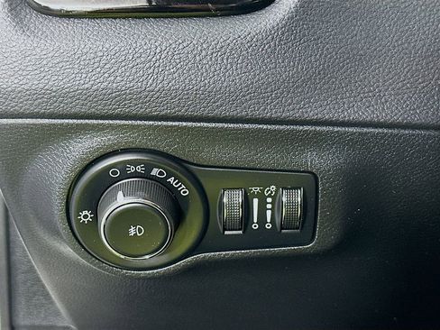 Used 2019 Jeep Compass Altitude image 10