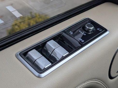 Used 2021 Land Rover Range Rover Westminster Edition image 24