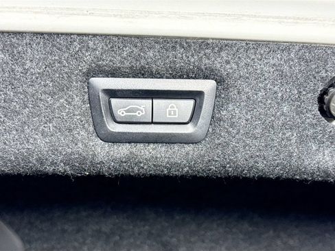 Used 2018 BMW 540i RWD image 34