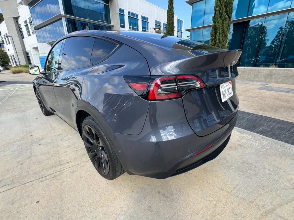 Used 2022 Tesla Model Y Long Range AWD/4WD image 6