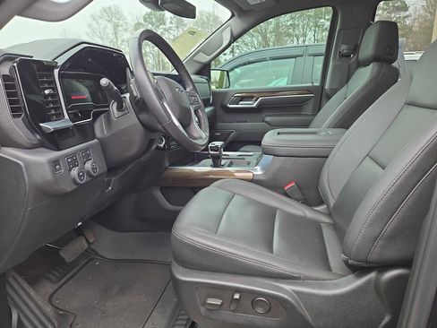 Used 2022 Chevrolet Silverado 1500 LT Trail Boss w/ LT Trail Boss Premium Package image 4