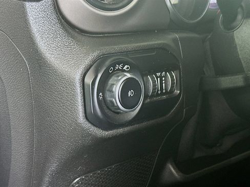 Used 2019 Jeep Wrangler Unlimited Sport AWD/4WD image 10