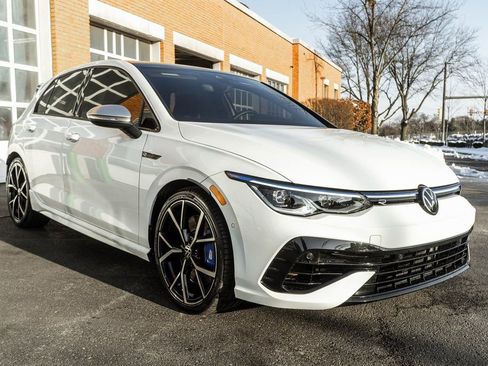 Used 2024 Volkswagen Golf R image 36