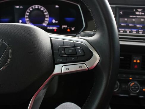 Used 2022 Volkswagen Jetta SE FWD image 13