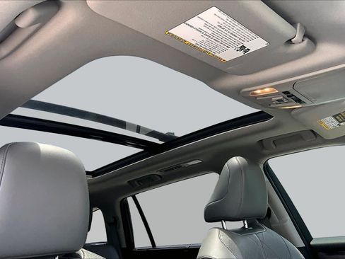 Used 2021 Toyota Highlander Platinum AWD/4WD image 14