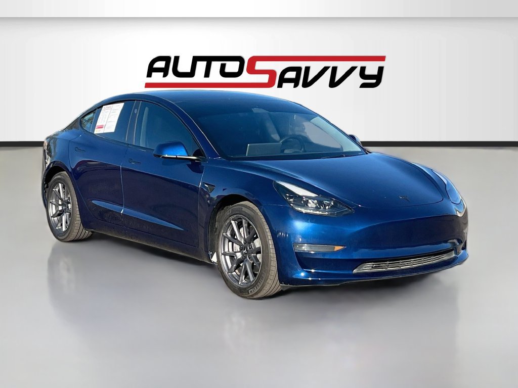 Used 2023 Tesla Model 3 Standard Range RWD image 1