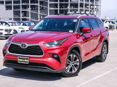 Used 2022 Toyota Highlander XLE
