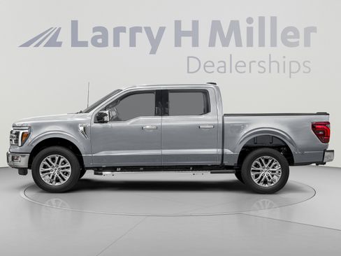 Used 2025 Ford F150 Lariat AWD/4WD image 4