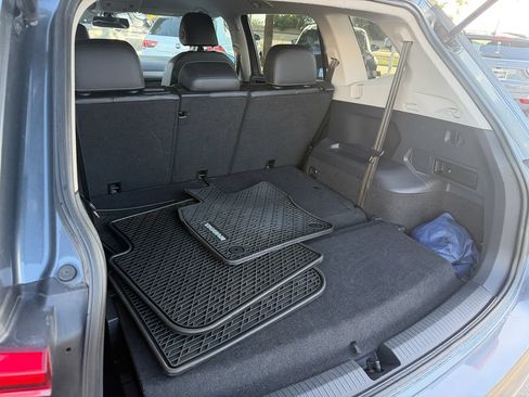 Used 2021 Volkswagen Tiguan SE FWD image 26