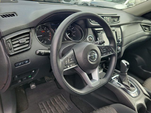 Used 2018 Nissan Rogue SV AWD/4WD image 9