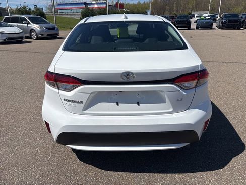 Used 2022 Toyota Corolla LE FWD image 6