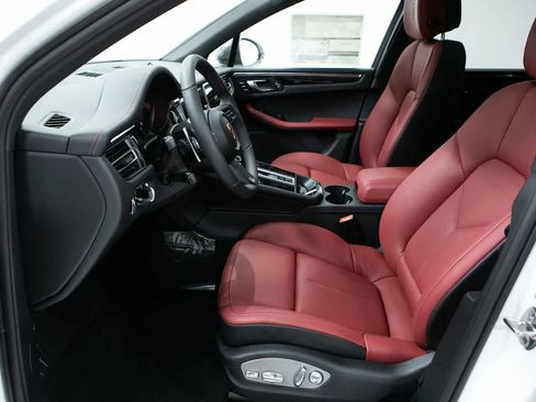 New 2026 Porsche Macan Turbo AWD/4WD image 22