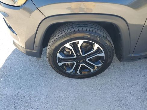 Used 2023 Jeep Compass Limited image 18