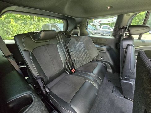 Used 2024 Jeep Grand Cherokee L Altitude AWD/4WD image 19