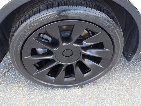 Used 2020 Tesla Model Y Long Range AWD/4WD image 36