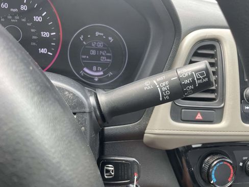 Used 2021 Honda HR-V LX image 26