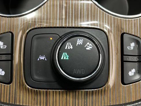 Used 2023 GMC Acadia SLE w/ Driver Convenience Package image 19