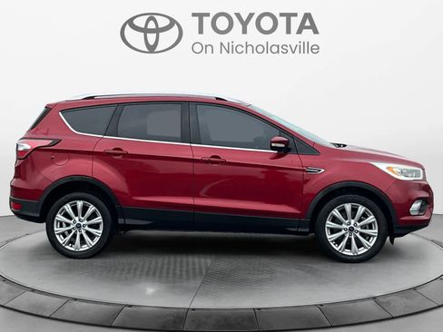 Used 2017 Ford Escape Titanium image 7