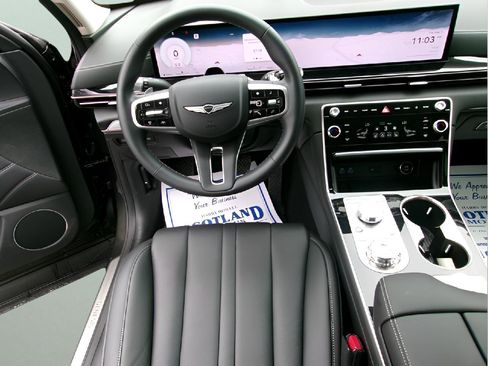 Used 2025 Genesis GV80 2.5T Standard image 11