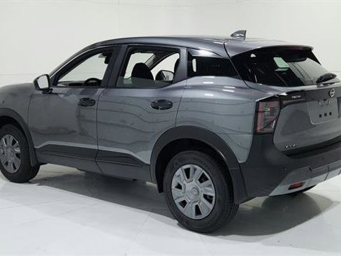 Used 2025 Nissan Kicks S image 6