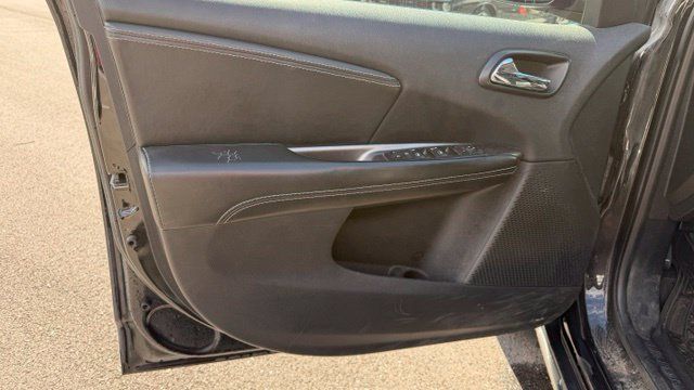 Used 2018 Dodge Journey Crossroad AWD/4WD image 13