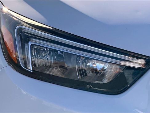 Used 2019 Buick Encore Preferred image 28