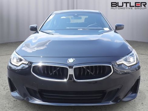 Used 2023 BMW 230i Coupe w/ Premium Package RWD image 2
