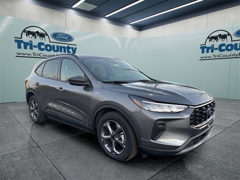 Used 2025 Ford Escape ST-Line w/ Equipment Group 301A image 1